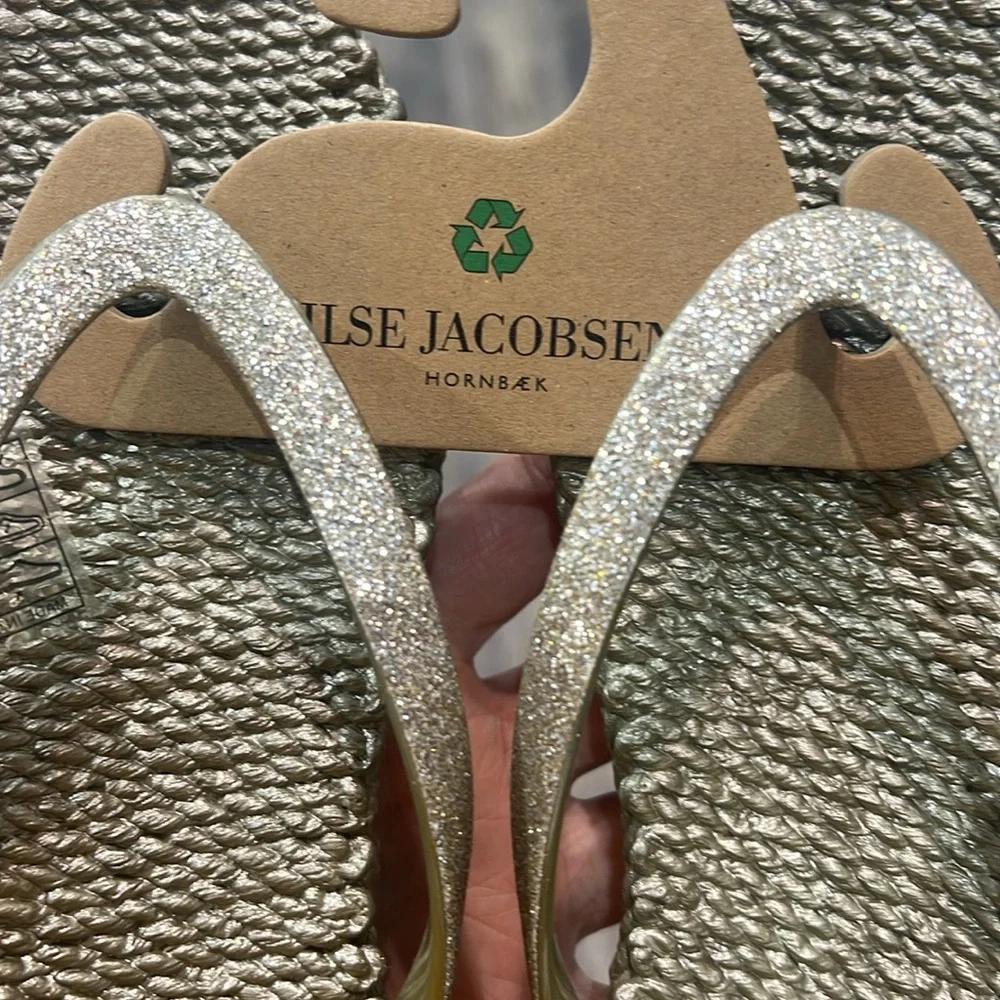 Ilse Jacobsen Women's platin Flip Flops - Picture 2 of 5